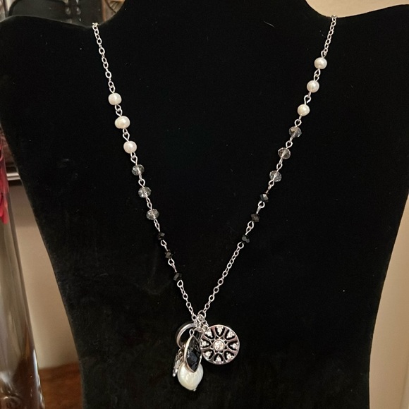 White House Black Market Necklace and Three Bracelets - Picture 1 of 14